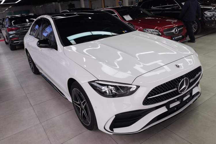 Used Mercedes-Benz C-Class 2023 Restyled C 260 L Night Edition Sports Version Front Right 45 Deg