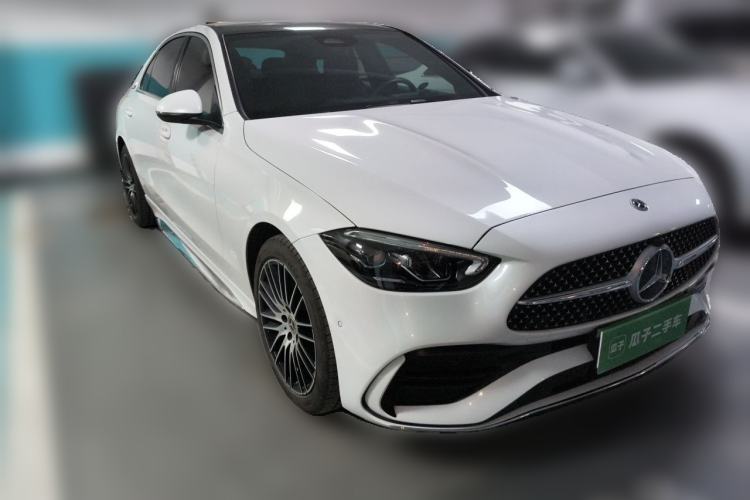 Used Mercedes-Benz C-Class 2023 Facelift C 260 L Front Right 45 Deg
