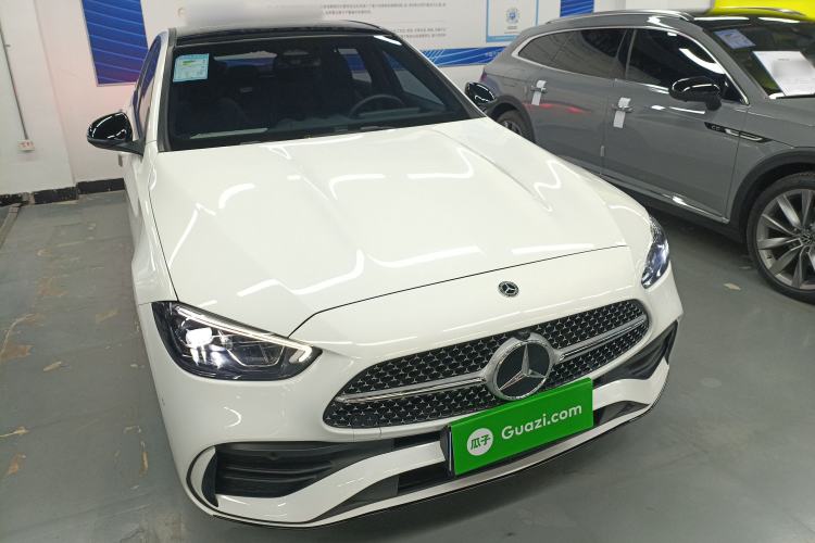 Used Mercedes-Benz C-Class 2023 Restyled C 260 L Night Edition Sports Version Front Right 45 Deg
