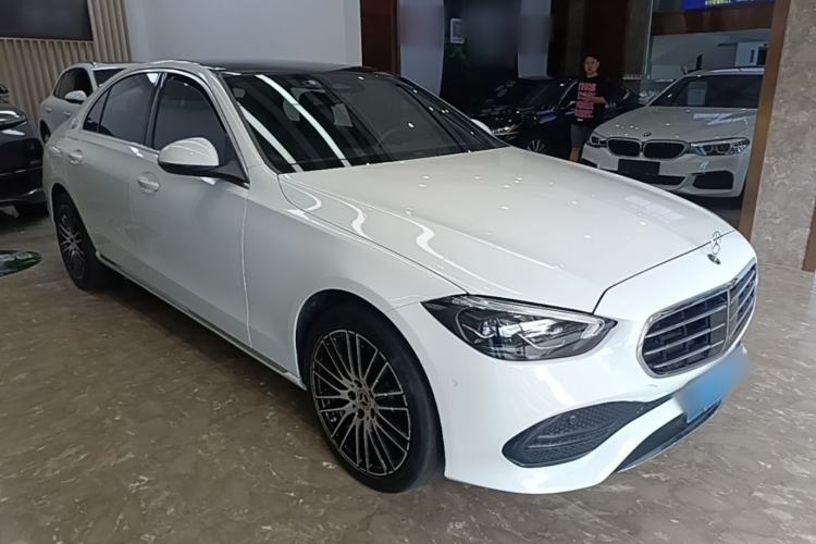Used Mercedes-Benz C-Class 2023 C 260 L Front Right 45 Deg