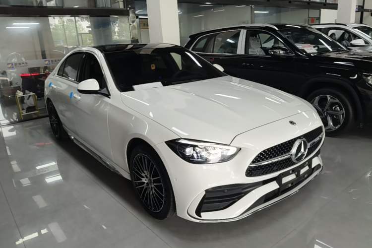 Used Mercedes-Benz C-Class 2023 C 260 L Sport Edition Front Right 45 Deg