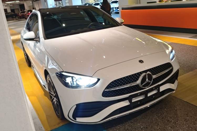 Used Mercedes-Benz C-Class 2023 C 260 L Sport Edition Front Right 45 Deg