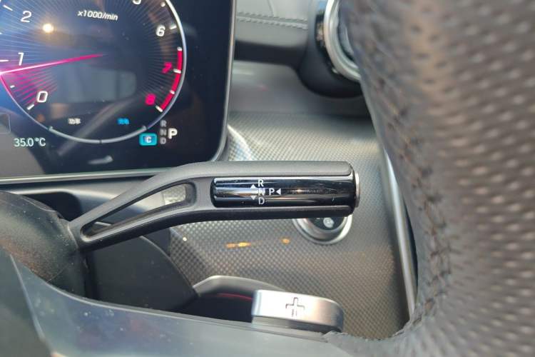 Used Mercedes-Benz C-Class 2023 C 260 L Bright Night Sports Edition Gear Lever