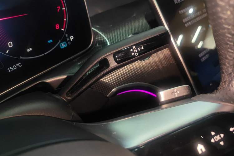 Used Mercedes-Benz C-Class 2023 Restyled C 260 L Sport Edition Gear Lever