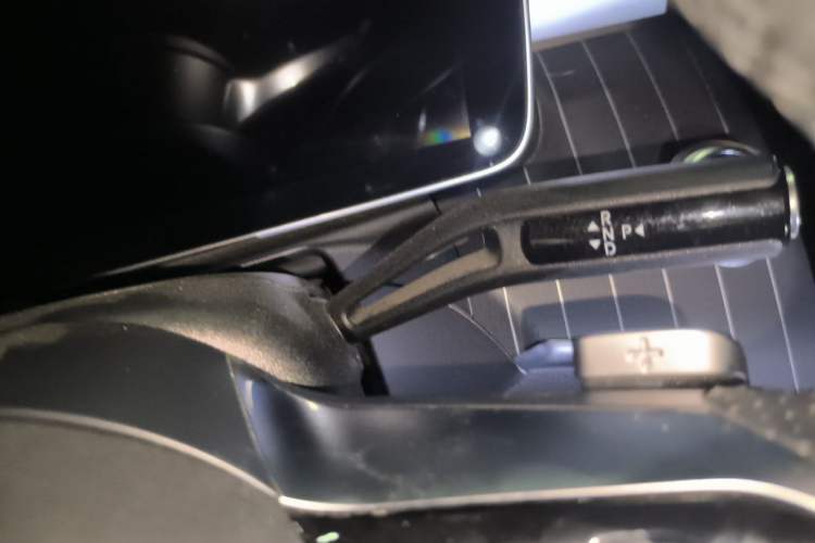 Used Mercedes-Benz C-Class 2023 C 200 L Sport Edition Gear Lever