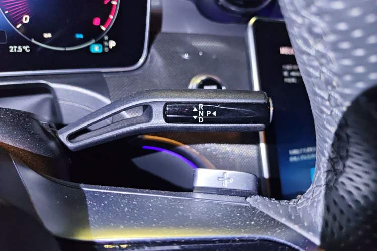Used Mercedes-Benz C-Class 2023 Restyled C 260 L Sport Edition Gear Lever