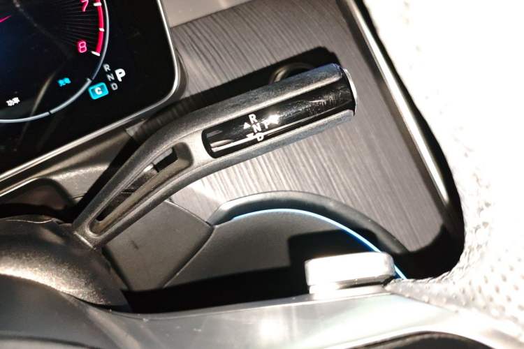 Used Mercedes-Benz C-Class 2023 C 260 L Sport Edition Gear Lever
