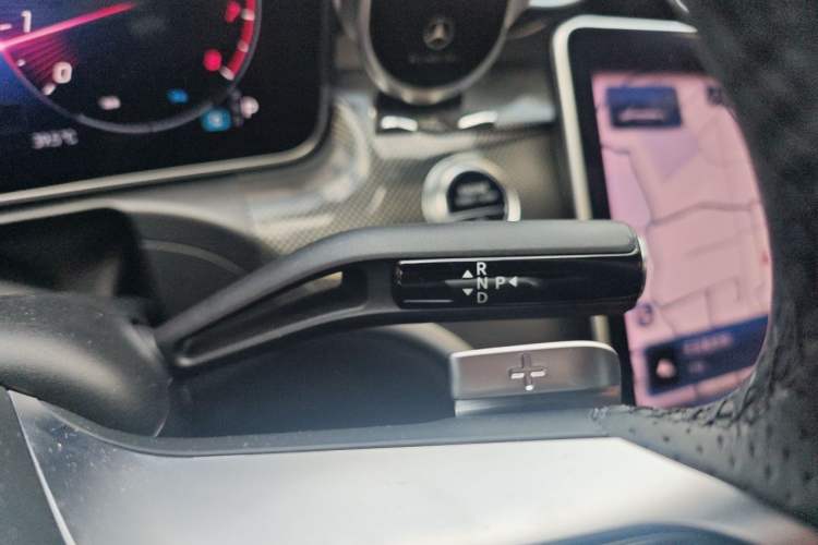 Used Mercedes-Benz C-Class 2023 C 200 L Sport Edition Gear Lever