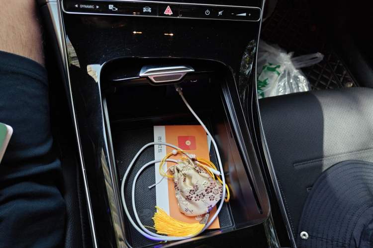 Used Mercedes-Benz C-Class 2023 Second Facelift C 260 L Sport Edition Gear Lever