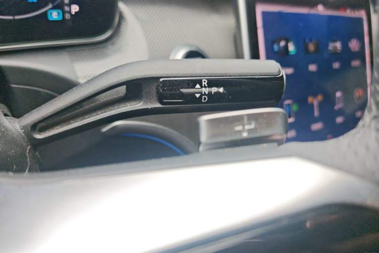 Used Mercedes-Benz C-Class 2023 Second Facelift C 260 L Starry Night Sports Edition Gear Lever
