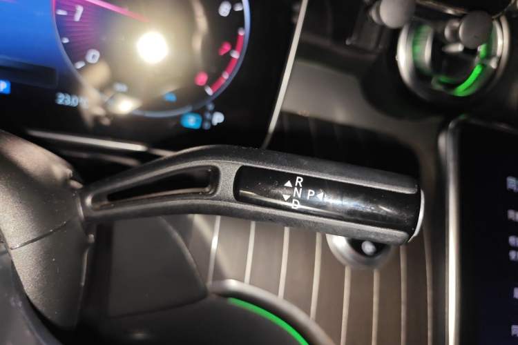 Used Mercedes-Benz C-Class 2023 Restyled C 260 L Sport Edition Gear Lever