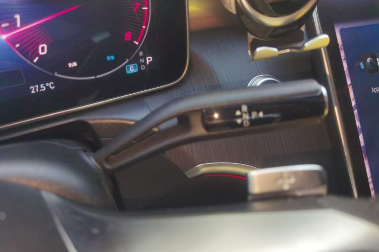 Used Mercedes-Benz C-Class 2023 C 260 L Bright Night Sports Edition Gear Lever