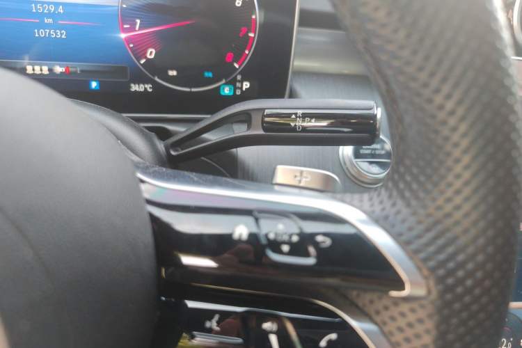Used Mercedes-Benz C-Class 2023 Revised C 200 L Sport Edition Gear Lever