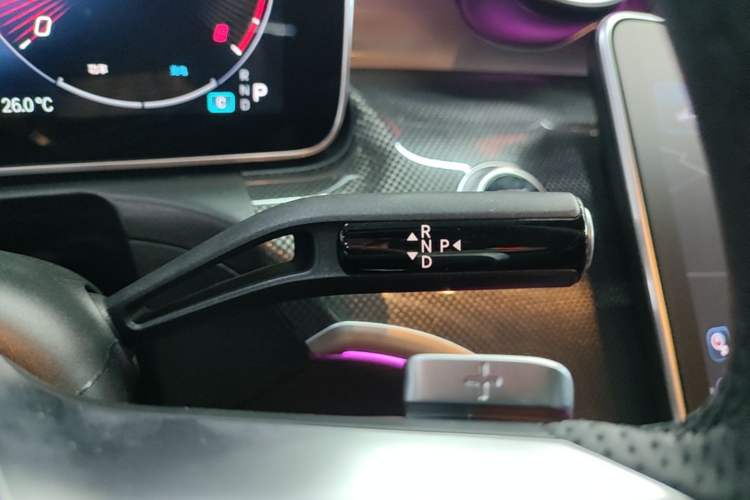 Used Mercedes-Benz C-Class 2023 Restyled C 260 L Sport Edition Gear Lever