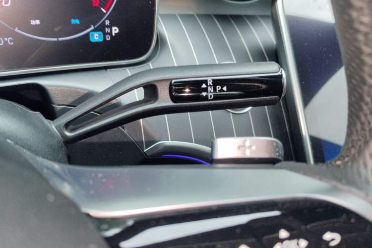 Used Mercedes-Benz C-Class 2023 C 260 L Sport Edition Gear Lever