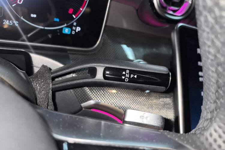 Used Mercedes-Benz C-Class 2023 Restyled C 260 L Sport Edition Gear Lever