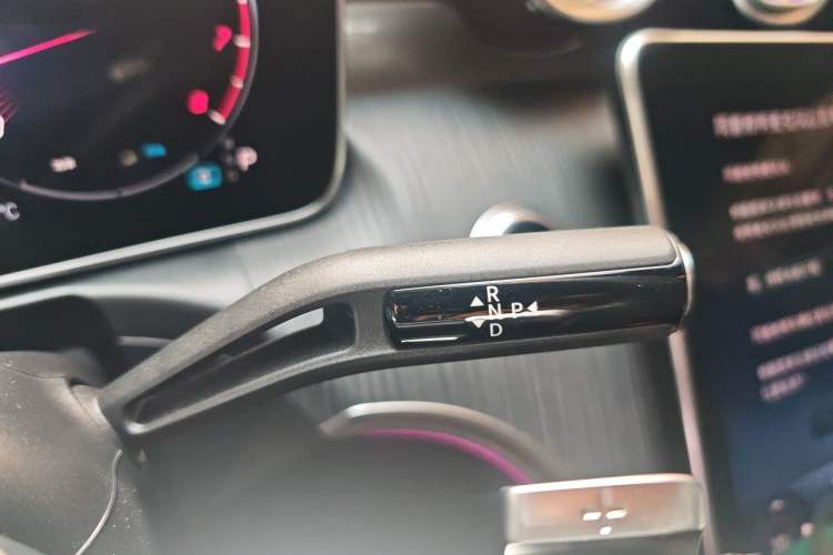 Used Mercedes-Benz C-Class 2023 Restyled C 260 L Sport Edition Gear Lever