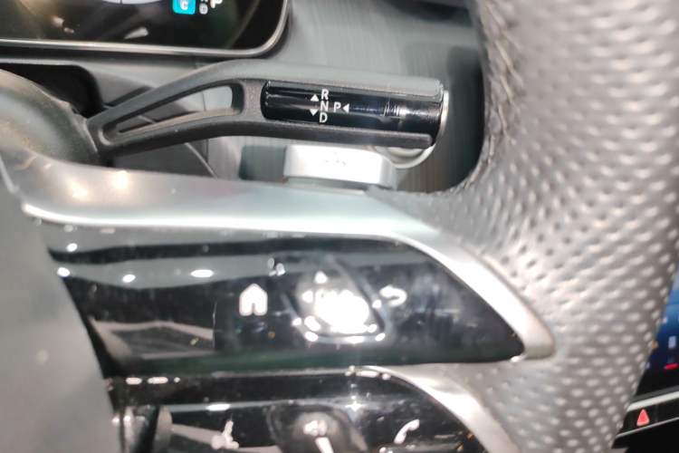 Used Mercedes-Benz C-Class 2023 C 200 L Sport Edition Gear Lever