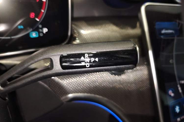 Used Mercedes-Benz C-Class 2023 Restyled C 260 L Sport Edition Gear Lever