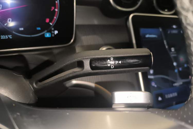 Used Mercedes-Benz C-Class 2023 Revised C 200 L Sport Edition Gear Lever