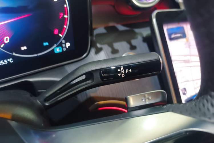 Used Mercedes-Benz C-Class 2023 Restyled C 260 L Sport Edition Gear Lever