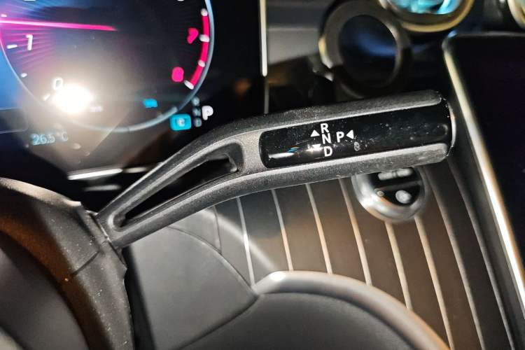 Used Mercedes-Benz C-Class 2023 Second Facelift C 260 L Starry Night Sports Edition Gear Lever