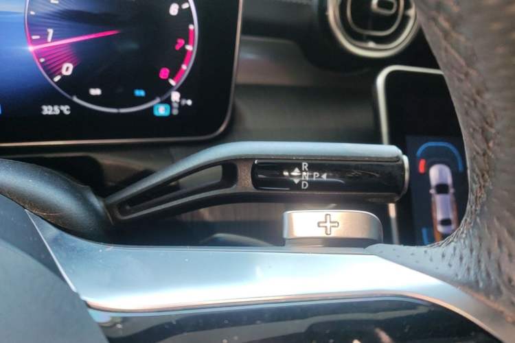 Used Mercedes-Benz C-Class 2023 C 260 L Sport Edition Gear Lever