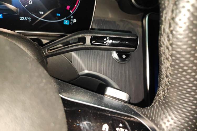Used Mercedes-Benz C-Class 2023 Revised C 200 L Sport Edition Gear Lever