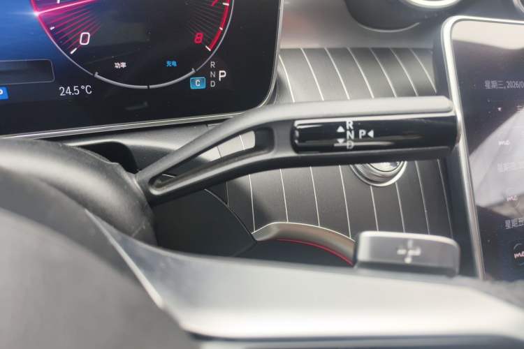 Used Mercedes-Benz C-Class 2023 C 260 L Sport Edition Gear Lever