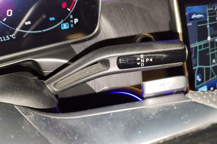 Used Mercedes-Benz C-Class 2023 C 260 L Sport Edition Gear Lever