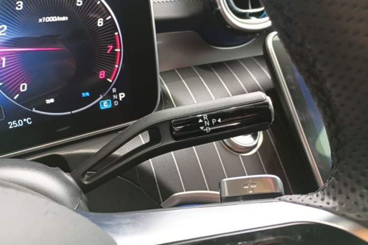 Used Mercedes-Benz C-Class 2023 Restyled C 260 L Sport Edition Gear Lever