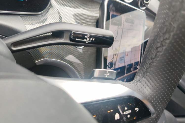 Used Mercedes-Benz C-Class 2023 Revised C 200 L Sport Edition Gear Lever