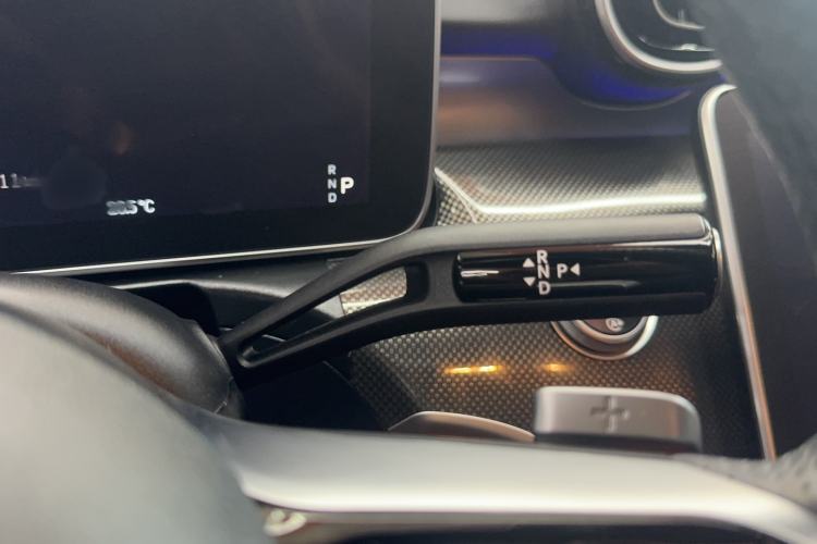 Used Mercedes-Benz C-Class 2023 Second Facelift C 260 L Sport Edition Gear Lever