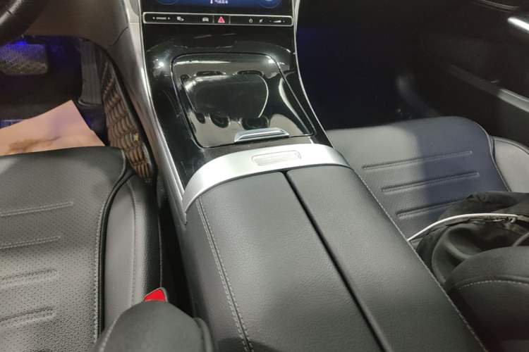 Used Mercedes-Benz C-Class 2023 C 200 L Sport Edition Gear Lever