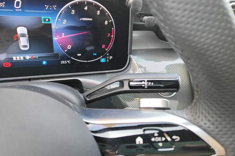 Used Mercedes-Benz C-Class 2023 Restyled C 260 L Sport Edition Gear Lever