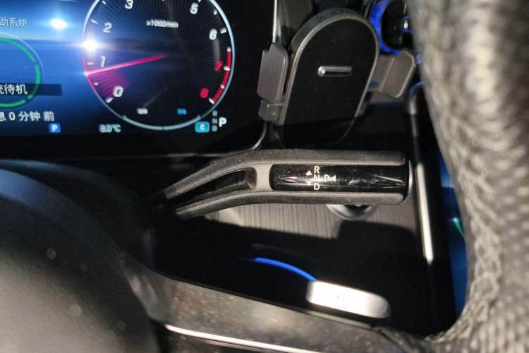 Used Mercedes-Benz C-Class 2023 C 260 L Bright Night Sports Edition Gear Lever