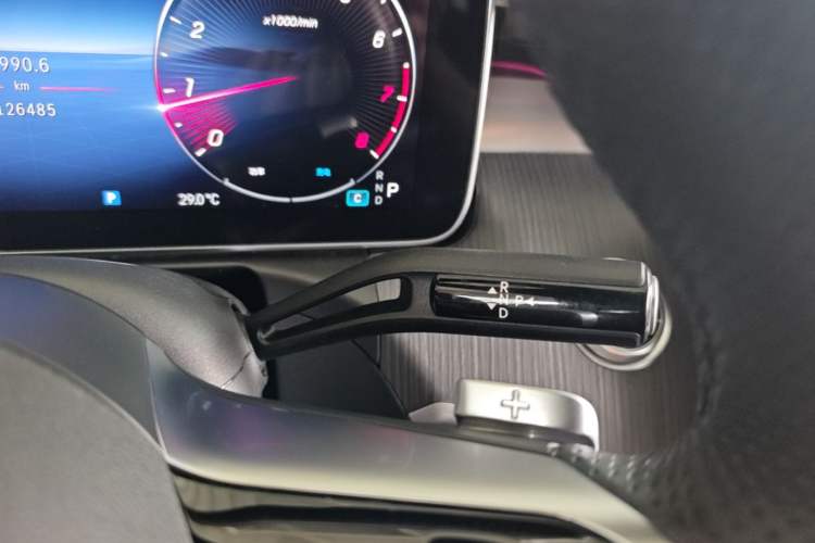 Used Mercedes-Benz C-Class 2023 Revised C 200 L Sport Edition Gear Lever