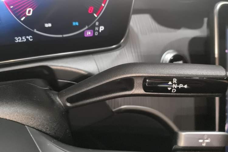 Used Mercedes-Benz C-Class 2023 Restyled C 260 L Sport Edition Gear Lever