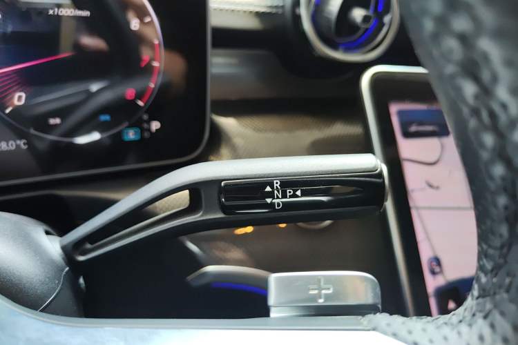 Used Mercedes-Benz C-Class 2023 Restyled C 260 L Sport Edition Gear Lever