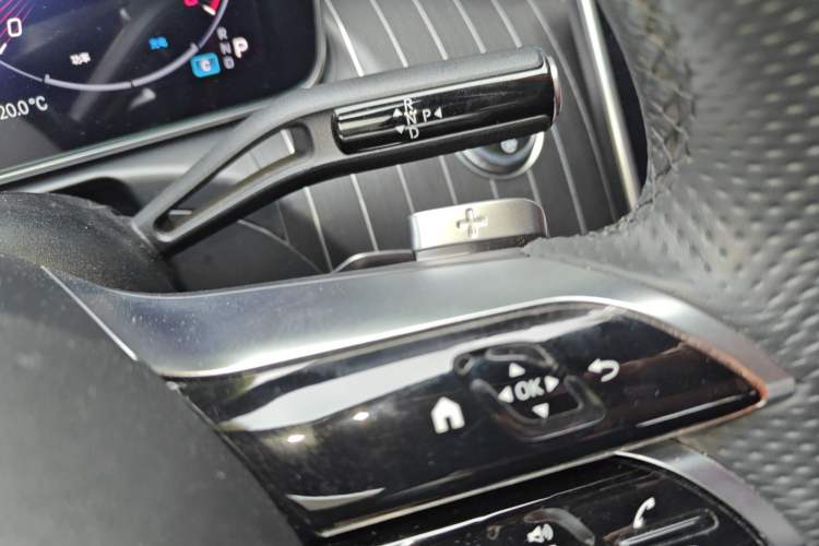 Used Mercedes-Benz C-Class 2023 Restyled C 260 L Sport Edition Gear Lever