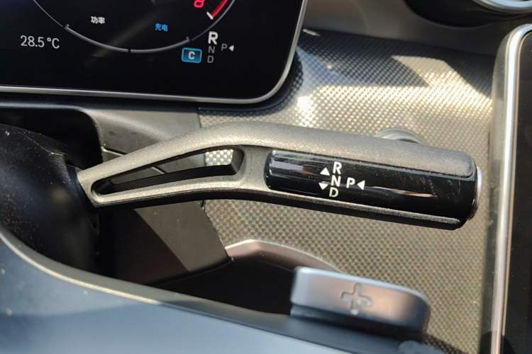 Used Mercedes-Benz C-Class 2023 C 260 L Sport Edition Gear Lever