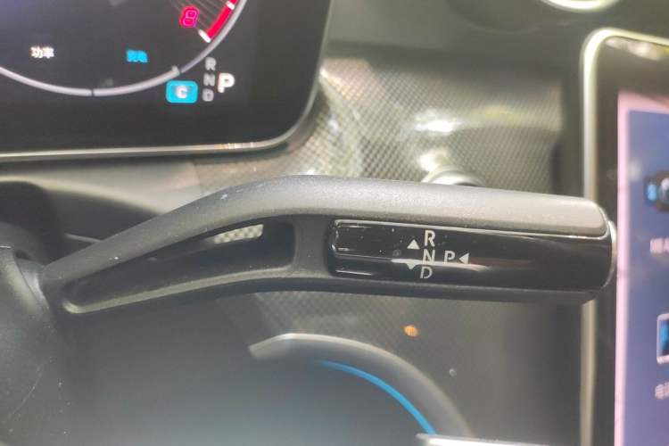 Used Mercedes-Benz C-Class 2023 C 260 L Sport Edition Gear Lever