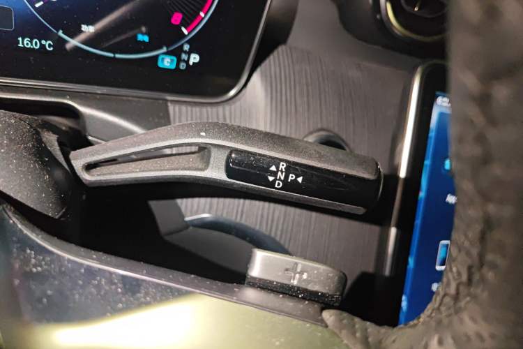 Used Mercedes-Benz C-Class 2023 C 200 L Sport Edition Gear Lever