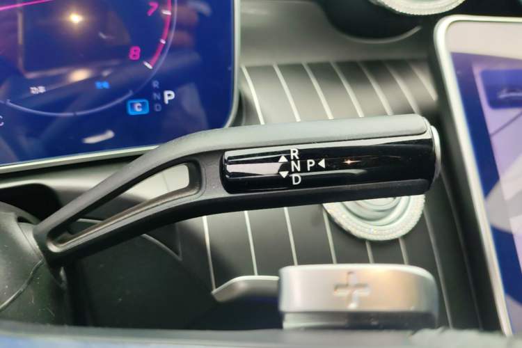 Used Mercedes-Benz C-Class 2023 Restyled C 260 L Sport Edition Gear Lever