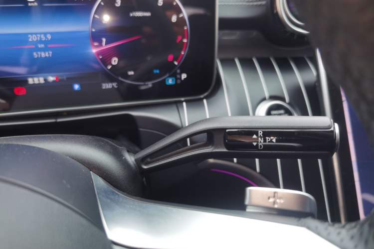 Used Mercedes-Benz C-Class 2023 Restyled C 260 L Sport Edition Gear Lever