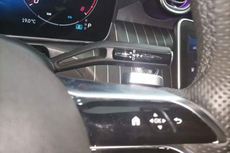 Used Mercedes-Benz C-Class 2023 C 260 L Sport Edition Gear Lever