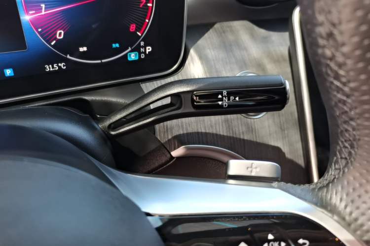 Used Mercedes-Benz C-Class 2023 C 200 L Sport Edition Gear Lever