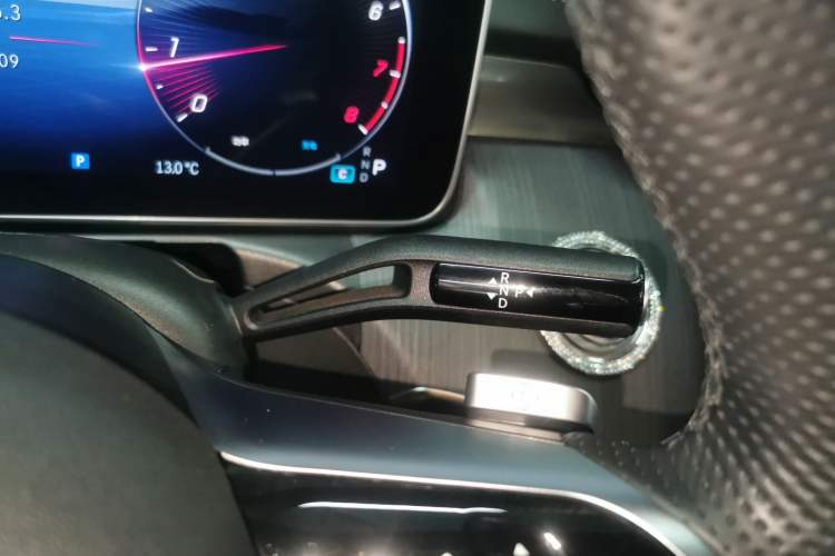 Used Mercedes-Benz C-Class 2023 Restyled C 260 L Sport Edition Gear Lever