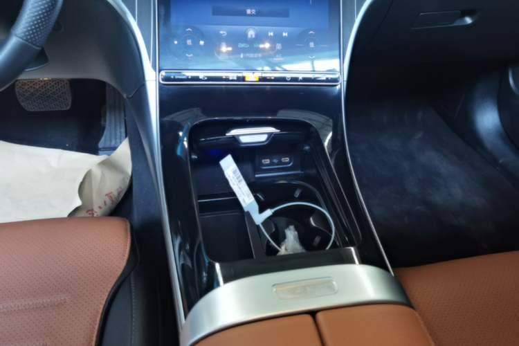Used Mercedes-Benz C-Class 2023 C 200 L Sport Edition Gear Lever