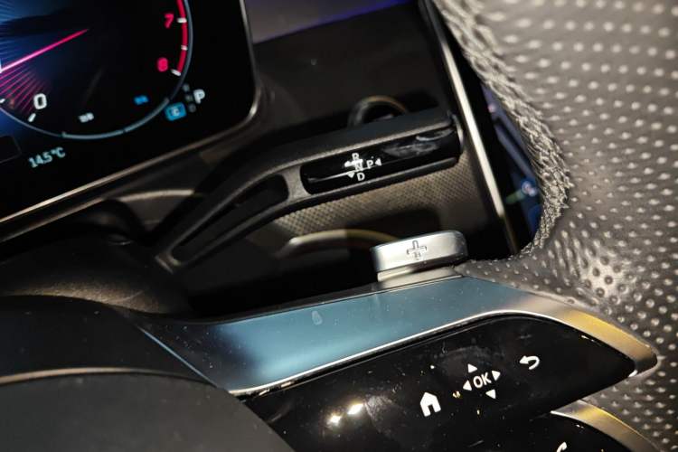 Used Mercedes-Benz C-Class 2023 C 200 L Sport Edition Gear Lever